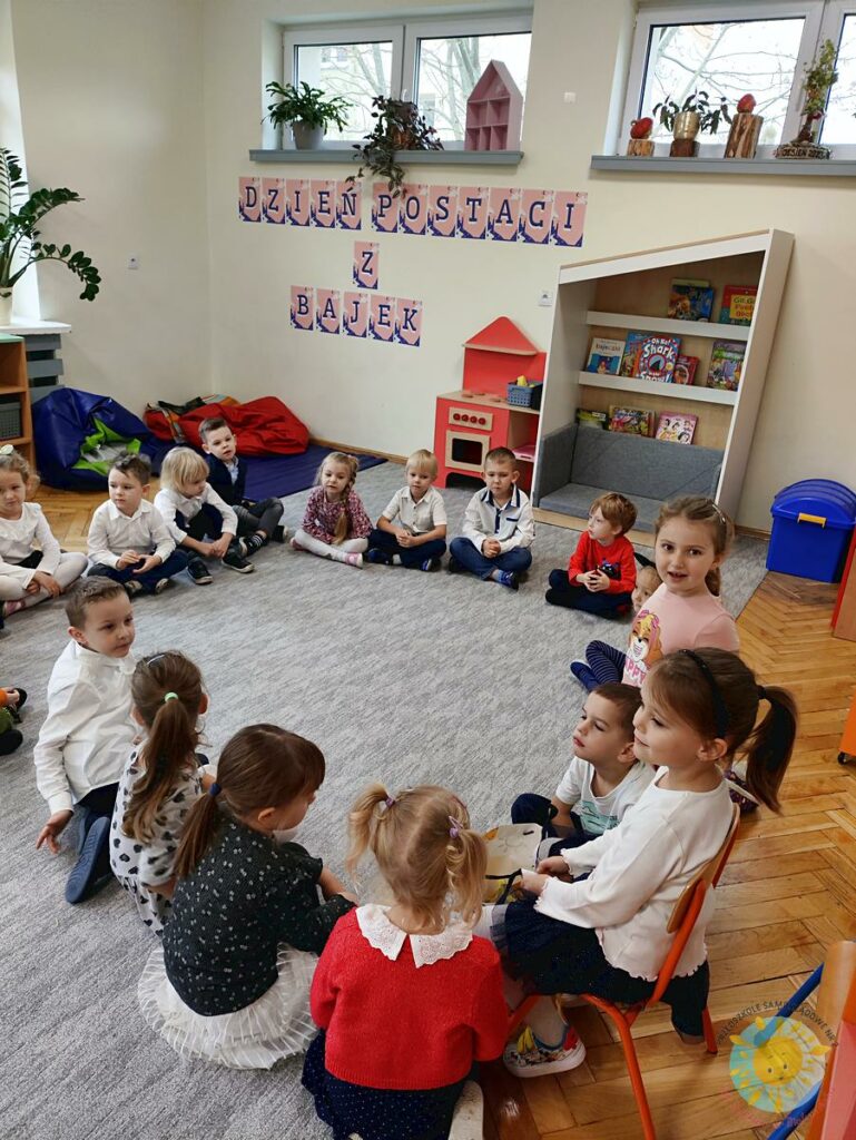 Dzieci świętują urodziny - Przedszkole Samorządowe Nr 2 Pod Słonkiem w Białymstoku