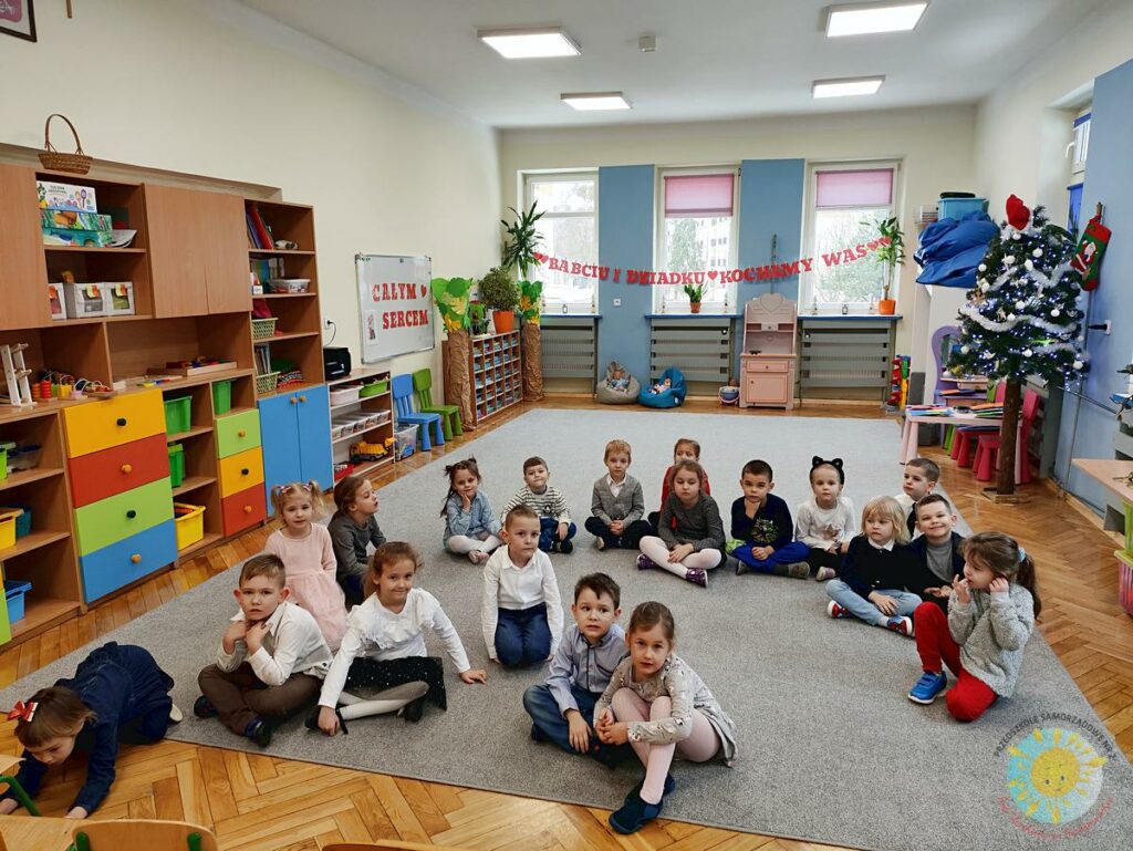 Dzieci podczas zajęć w przedszkolu - Przedszkole Samorządowe Nr 2 Pod Słonkiem w Białymstoku