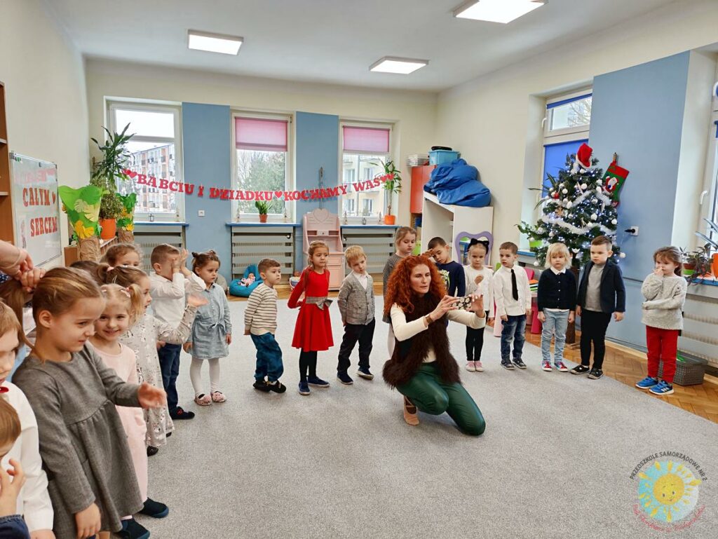 Dzieci podczas zajęć w przedszkolu - Przedszkole Samorządowe Nr 2 Pod Słonkiem w Białymstoku