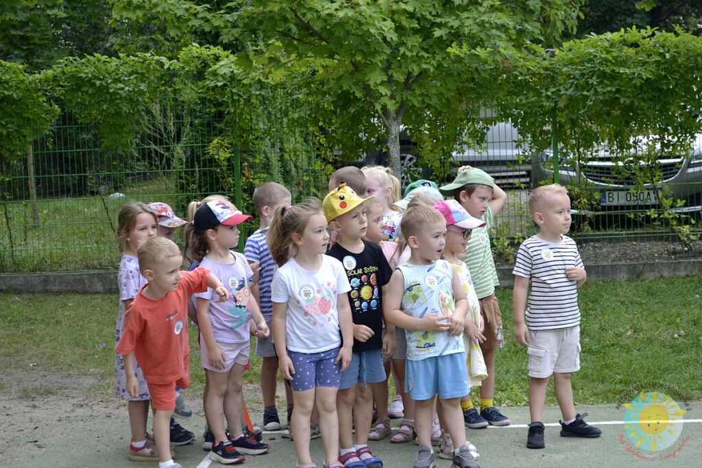 Dzieci uczestniczące w zajęciach przedszkolnych - Przedszkole Samorządowe Nr 2 Pod Słonkiem w Białymstoku