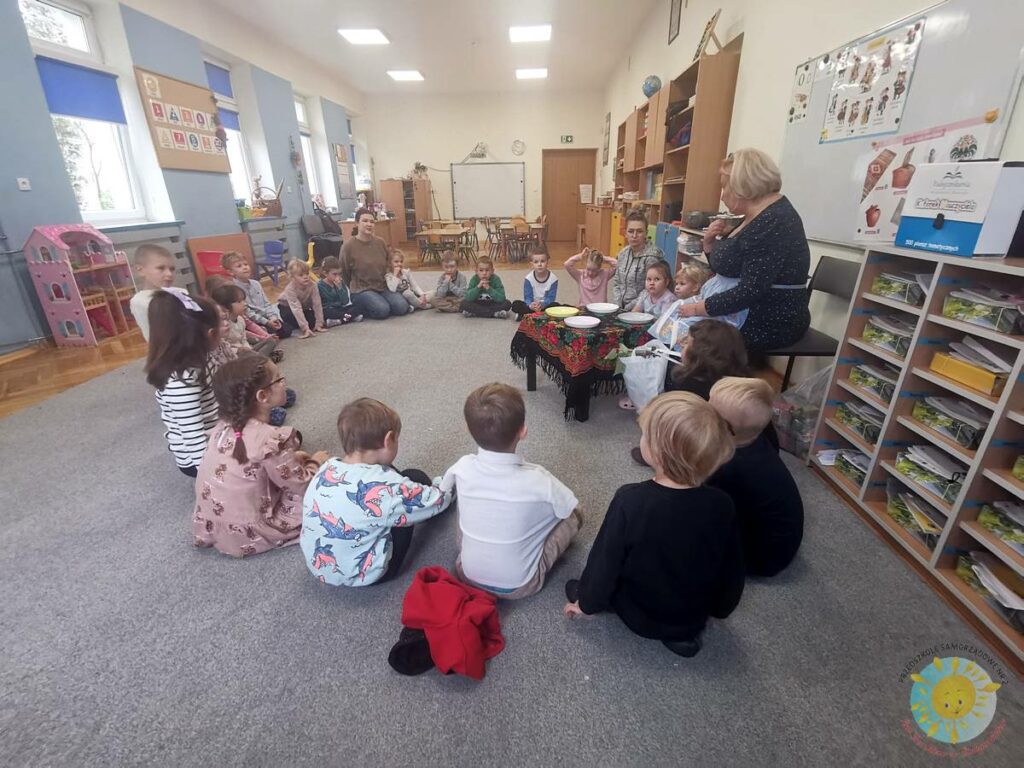 BOF - język i kultura – cel rozwijanie umiejętności komunikacyjnych, odkrywanie bogactwa języka oraz poznawanie kultury regionu i świata.