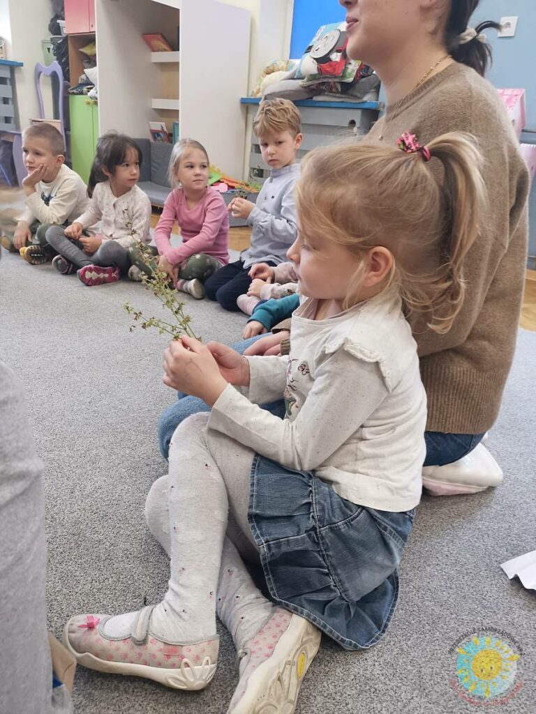 BOF - język i kultura – cel rozwijanie umiejętności komunikacyjnych, odkrywanie bogactwa języka oraz poznawanie kultury regionu i świata.