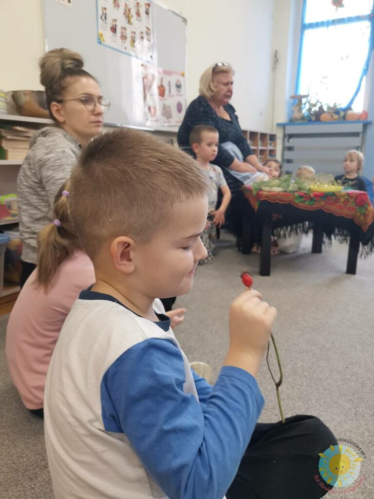 BOF - język i kultura – cel rozwijanie umiejętności komunikacyjnych, odkrywanie bogactwa języka oraz poznawanie kultury regionu i świata.