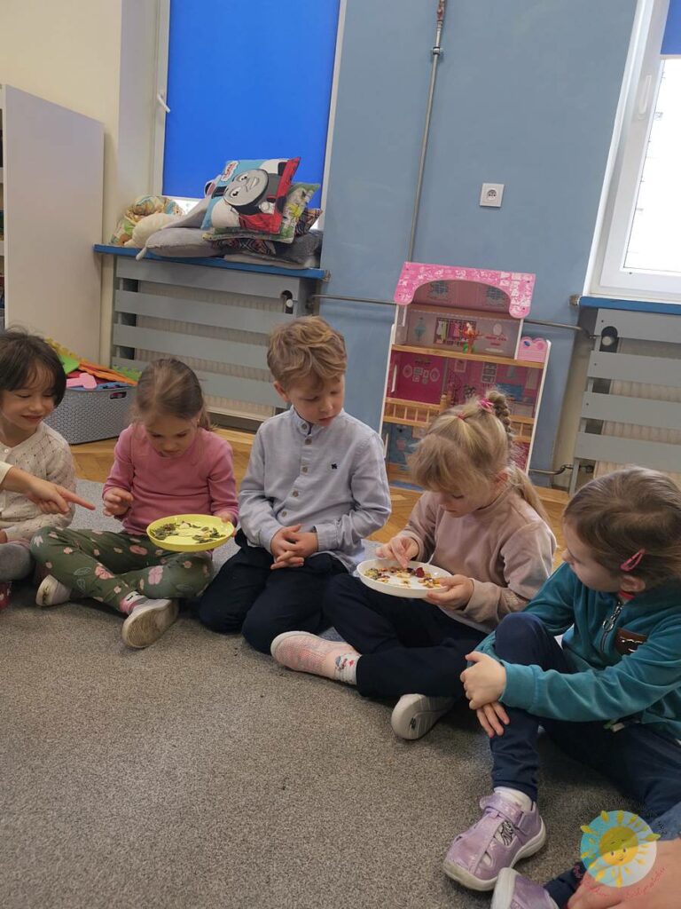 BOF - język i kultura – cel rozwijanie umiejętności komunikacyjnych, odkrywanie bogactwa języka oraz poznawanie kultury regionu i świata.