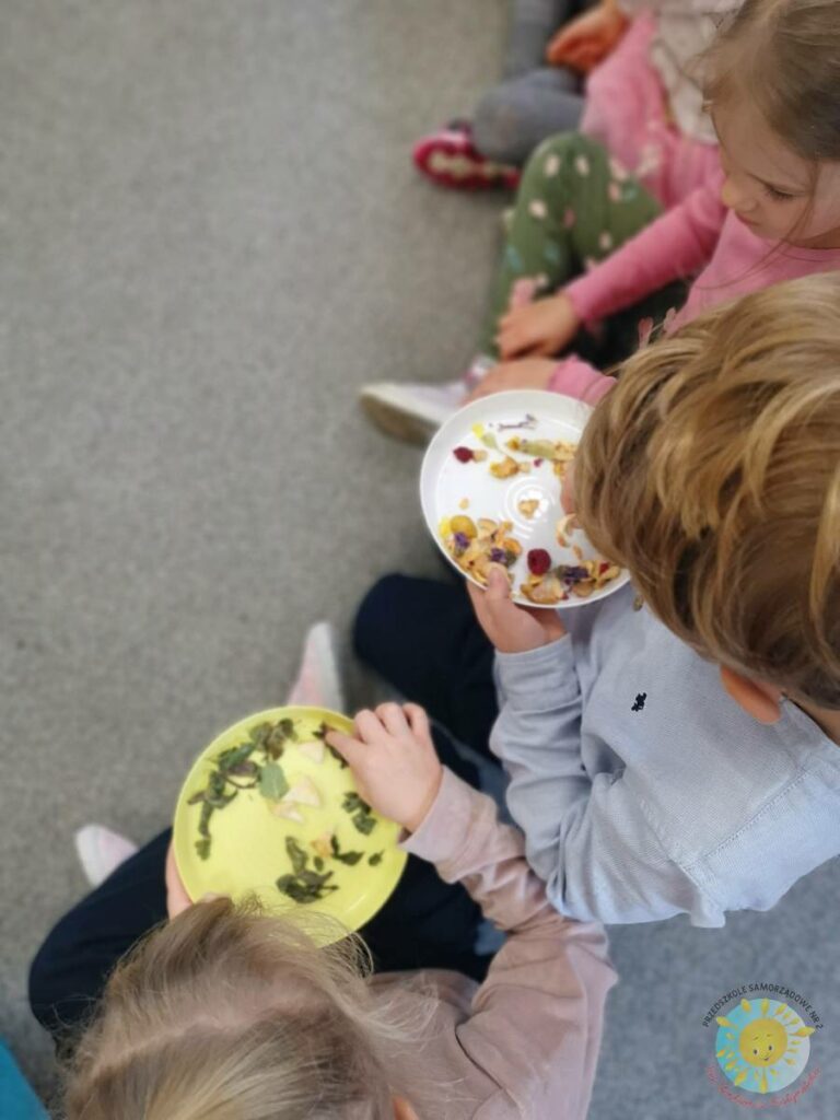 BOF - język i kultura – cel rozwijanie umiejętności komunikacyjnych, odkrywanie bogactwa języka oraz poznawanie kultury regionu i świata.