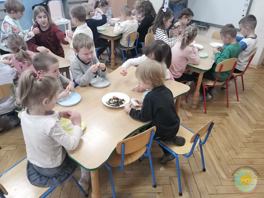 BOF - język i kultura – cel rozwijanie umiejętności komunikacyjnych, odkrywanie bogactwa języka oraz poznawanie kultury regionu i świata.