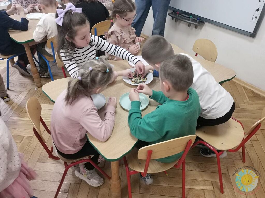 BOF - język i kultura – cel rozwijanie umiejętności komunikacyjnych, odkrywanie bogactwa języka oraz poznawanie kultury regionu i świata.