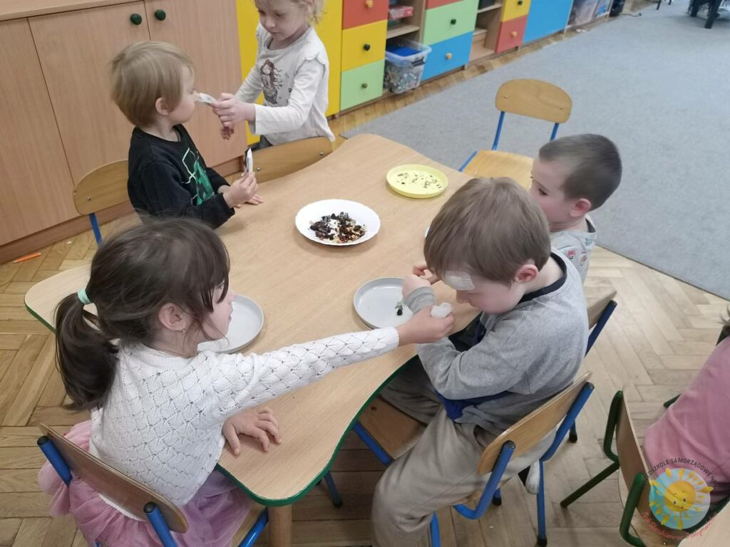 BOF - język i kultura – cel rozwijanie umiejętności komunikacyjnych, odkrywanie bogactwa języka oraz poznawanie kultury regionu i świata.