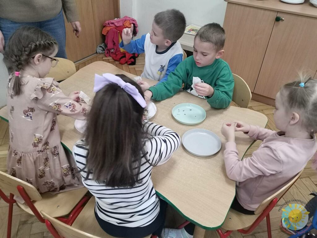 BOF - język i kultura – cel rozwijanie umiejętności komunikacyjnych, odkrywanie bogactwa języka oraz poznawanie kultury regionu i świata.