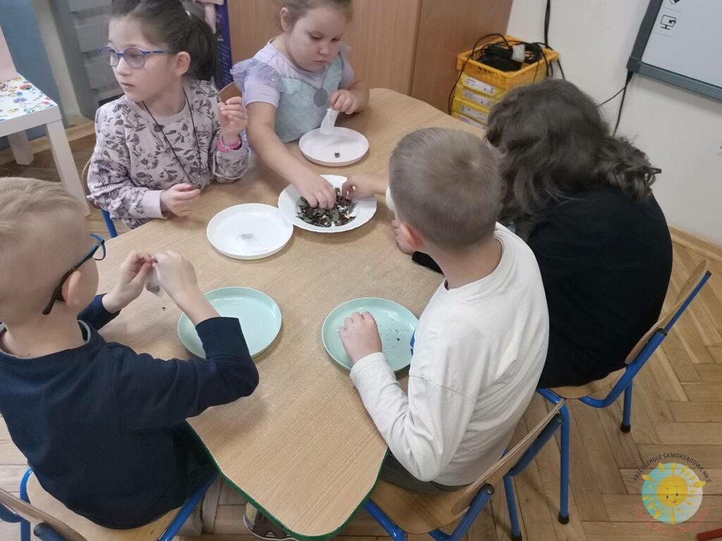 BOF - język i kultura – cel rozwijanie umiejętności komunikacyjnych, odkrywanie bogactwa języka oraz poznawanie kultury regionu i świata.