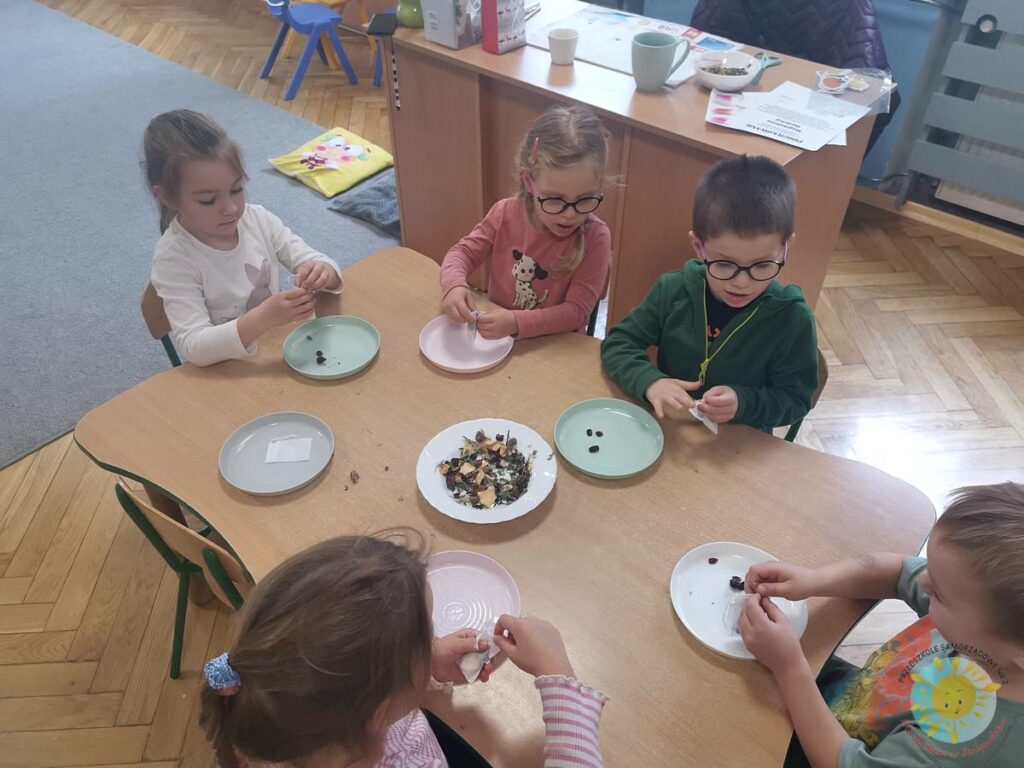 BOF - język i kultura – cel rozwijanie umiejętności komunikacyjnych, odkrywanie bogactwa języka oraz poznawanie kultury regionu i świata.