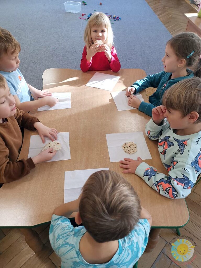 BOF - język i kultura – cel rozwijanie umiejętności komunikacyjnych, odkrywanie bogactwa języka oraz poznawanie kultury regionu i świata.