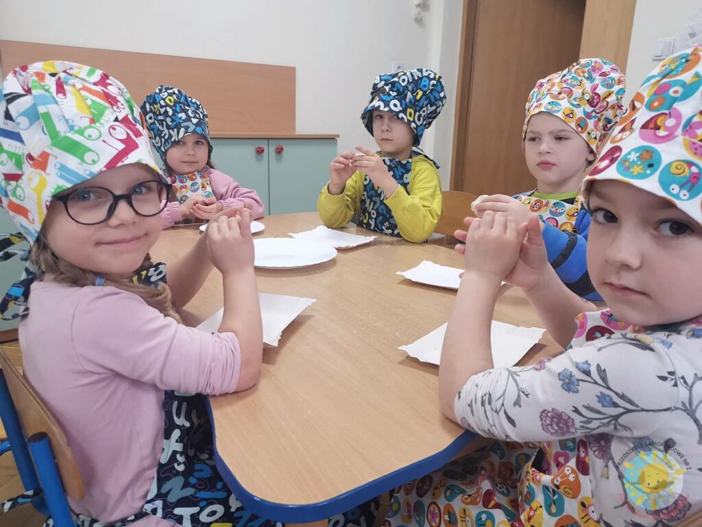 BOF - język i kultura – cel rozwijanie umiejętności komunikacyjnych, odkrywanie bogactwa języka oraz poznawanie kultury regionu i świata.