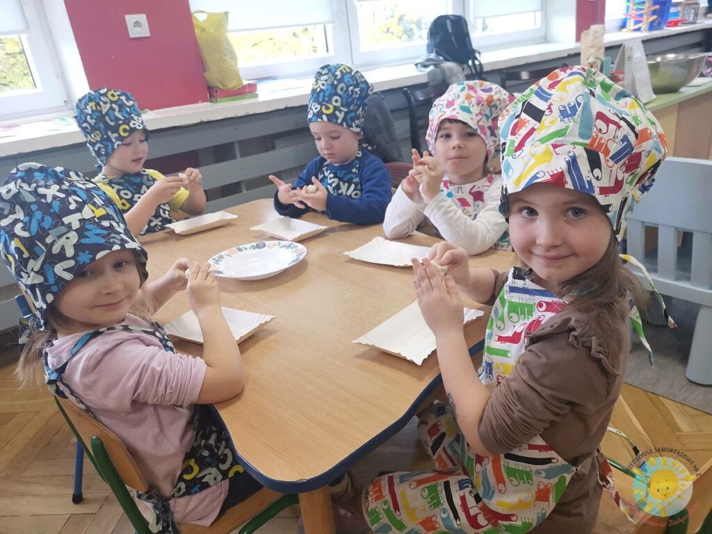 BOF - język i kultura – cel rozwijanie umiejętności komunikacyjnych, odkrywanie bogactwa języka oraz poznawanie kultury regionu i świata.