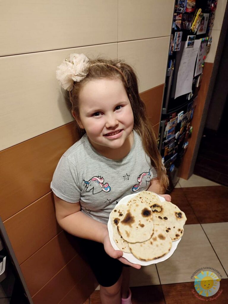 BOF - język i kultura – cel rozwijanie umiejętności komunikacyjnych, odkrywanie bogactwa języka oraz poznawanie kultury regionu i świata.