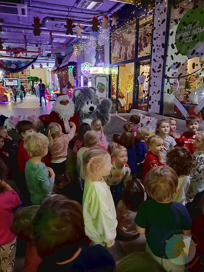 Bawiące się dzieci w bawialni - Przedszkole Samorządowe Nr 2 Pod Słonkiem w Białymstoku