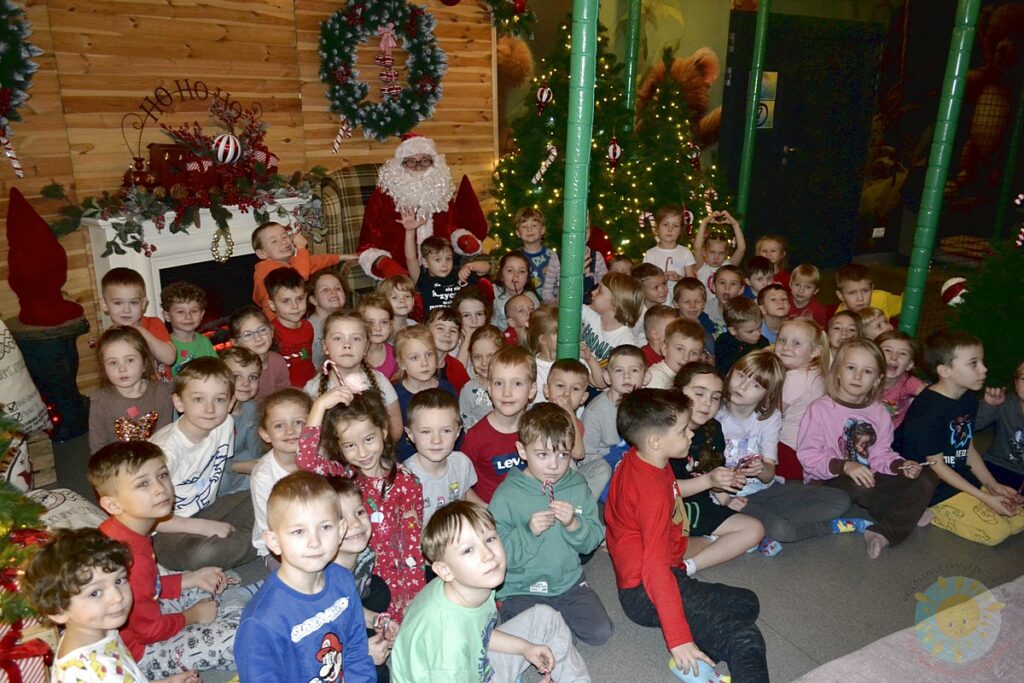 Wspólne zdjęcie - Przedszkole Samorządowe Nr 2 Pod Słonkiem w Białymstoku