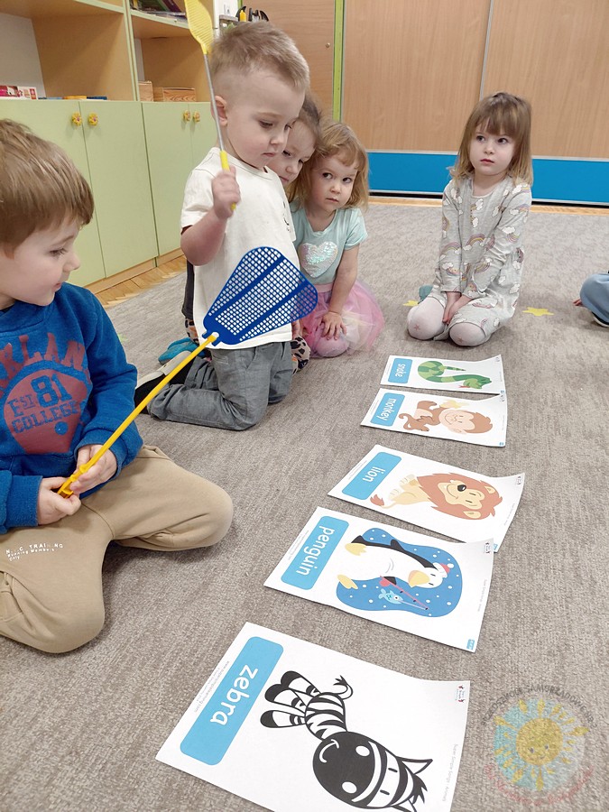 Język angielski w Grupie Zielonej 💚🇬🇧🪰🎒