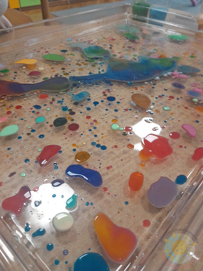 Dzieci w wieku przedszkolnym biorące udział w zajęciach w przedszkolu - Przedszkole Samorządowe Nr 2 Pod Słonkiem w Białymstoku