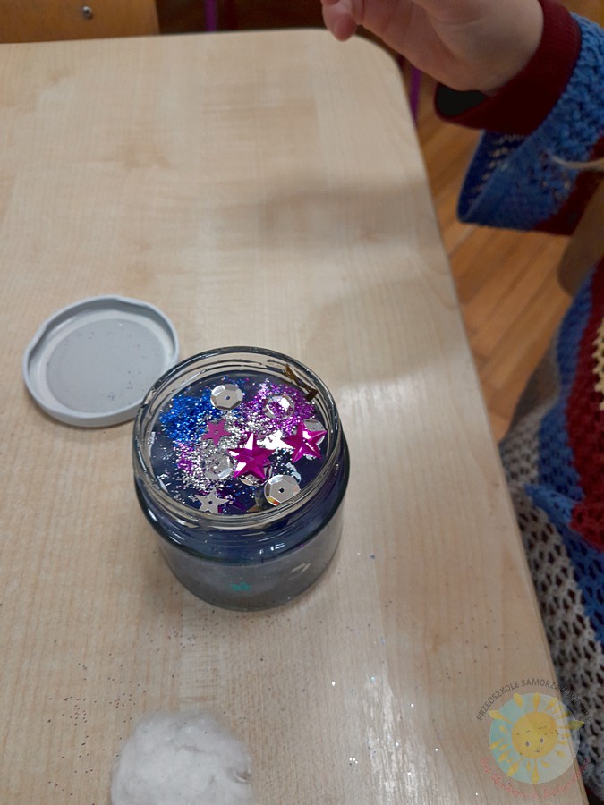 Dzieci w wieku przedszkolnym biorące udział w zajęciach w przedszkolu - Przedszkole Samorządowe Nr 2 Pod Słonkiem w Białymstoku