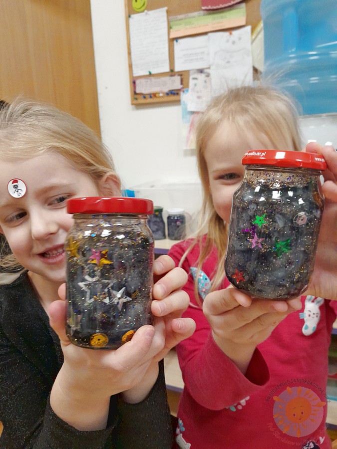 Dzieci w wieku przedszkolnym biorące udział w zajęciach w przedszkolu - Przedszkole Samorządowe Nr 2 Pod Słonkiem w Białymstoku