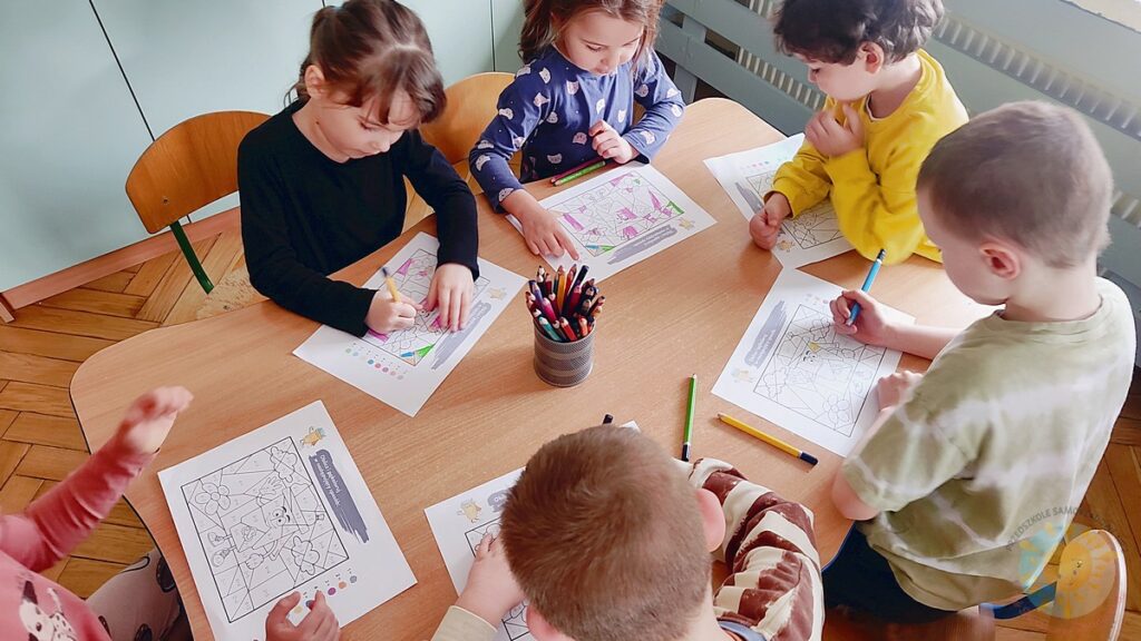 Dzieci uczestniczące w zajęciach - Przedszkole Samorządowe Nr 2 Pod Słonkiem w Białymstoku